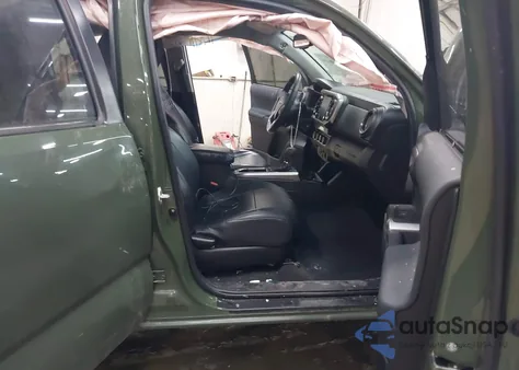 2022 Toyota Tacoma Sr5 V6 из США, поврежденный, VIN 3TYCZ5AN3NT068358